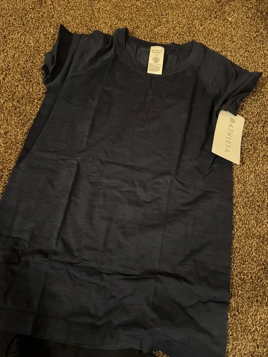 Athleta women’s Short-Sleeve Performance Tee - Black & Navy two tops! - Picture 4 of 5
